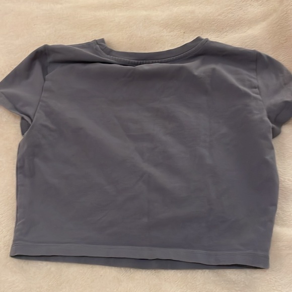 TNA dark gray stretchy crop top short sleeve size S - Picture 4 of 4